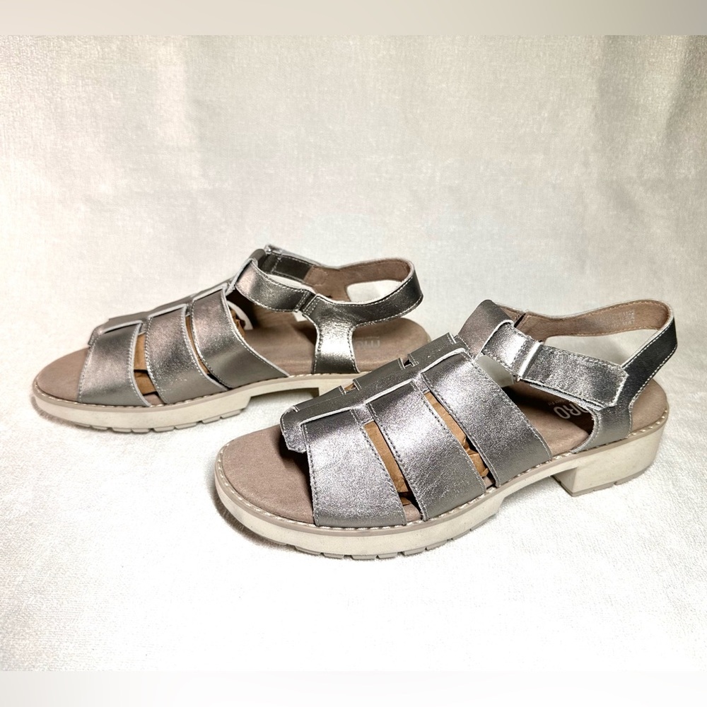 MUNRO Marley Fisherman Women's leather metallic silver strap heel Sandals Sz 10M